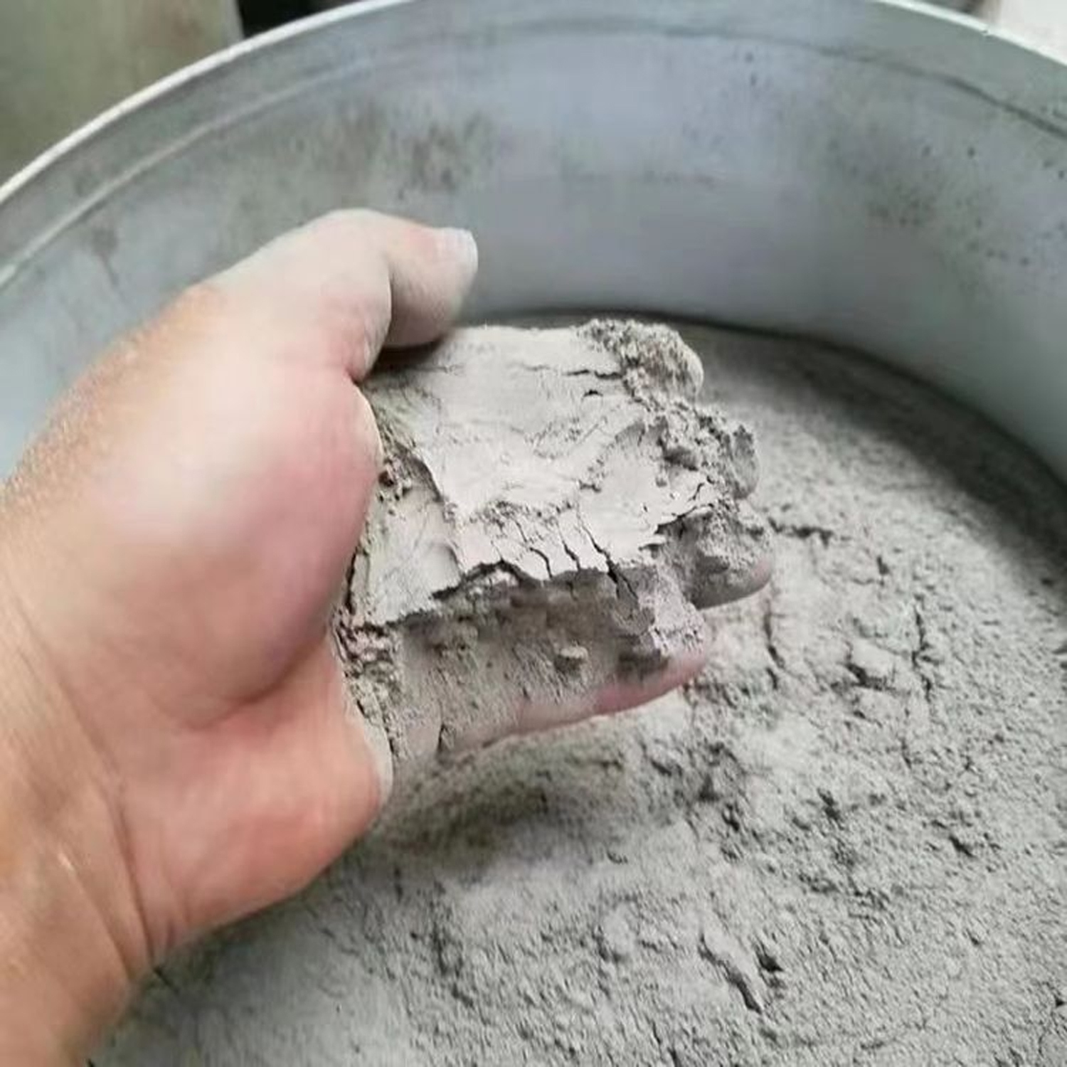 水泥基渗透结晶型防水涂料